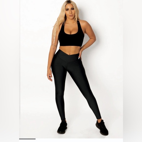 Obsession Leggings - Picture 1 of 3